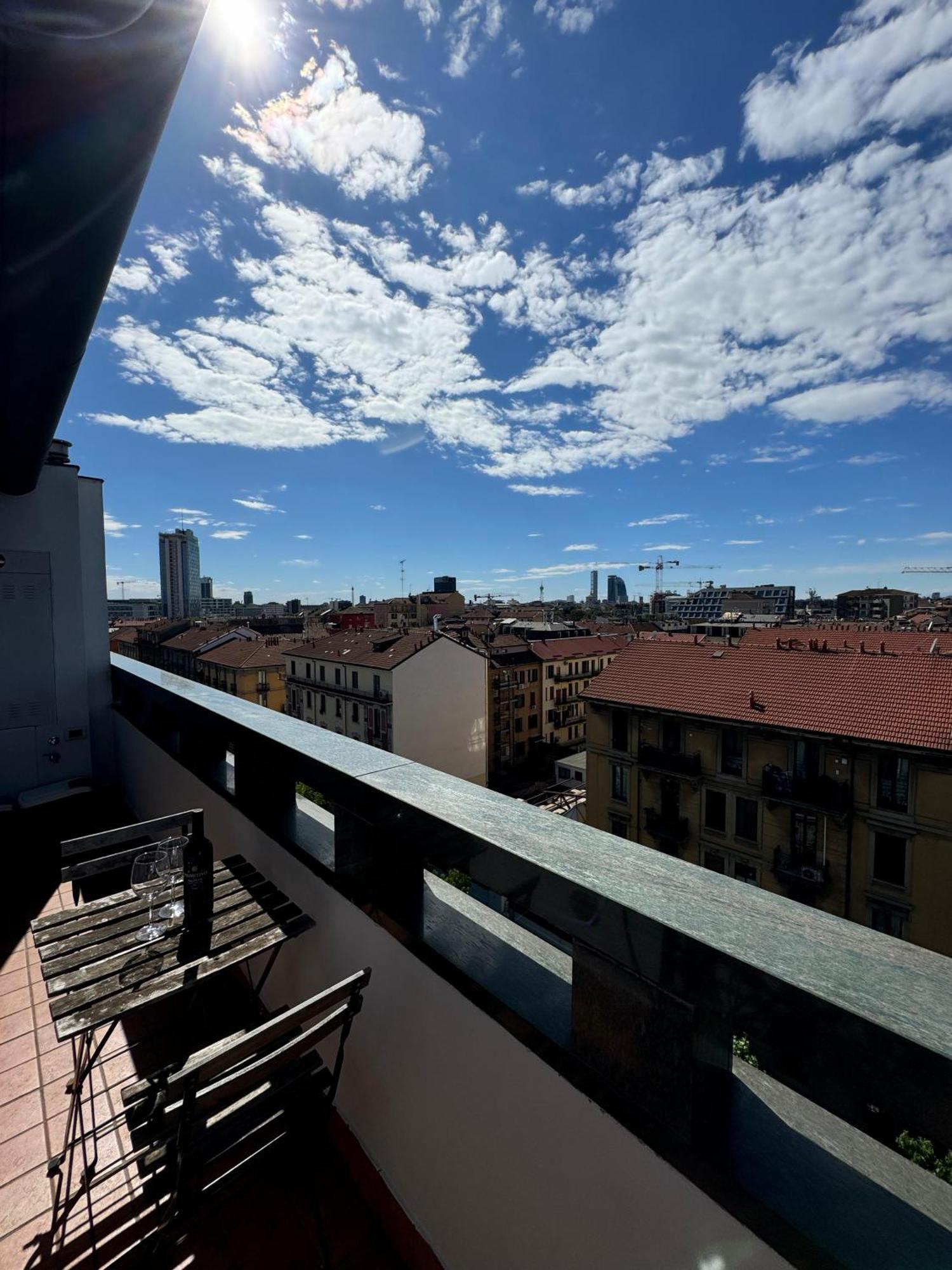 Appartamento Isola- Attico Con Balcone Milán Exterior foto