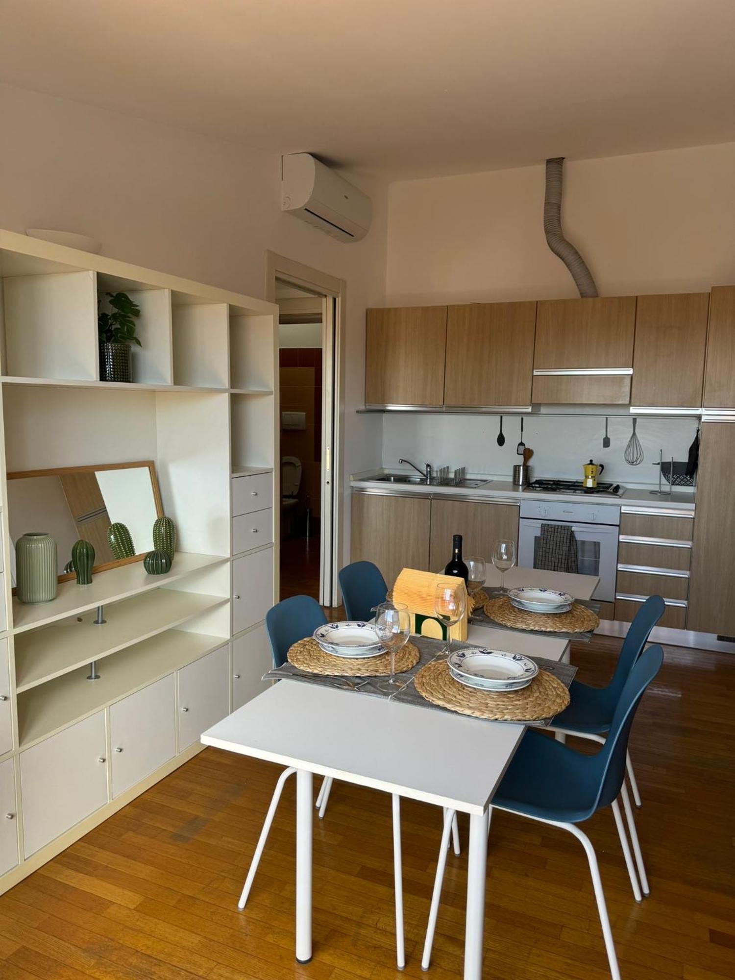 Appartamento Isola- Attico Con Balcone Milán Exterior foto